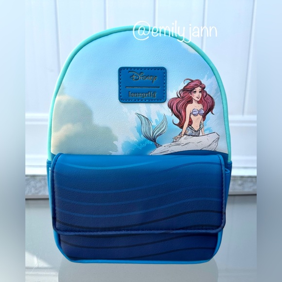 The Little Mermaid 🧜🏻♀️ Backpack - Picture 10 of 11